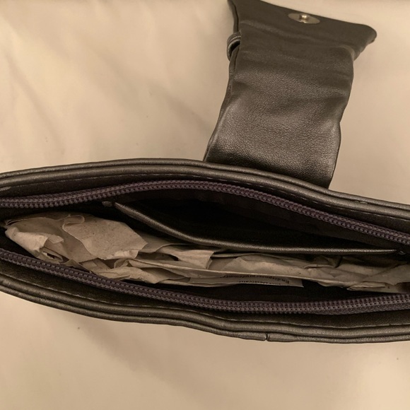 Express NWT Silver Wristlet - Picture 6 of 9